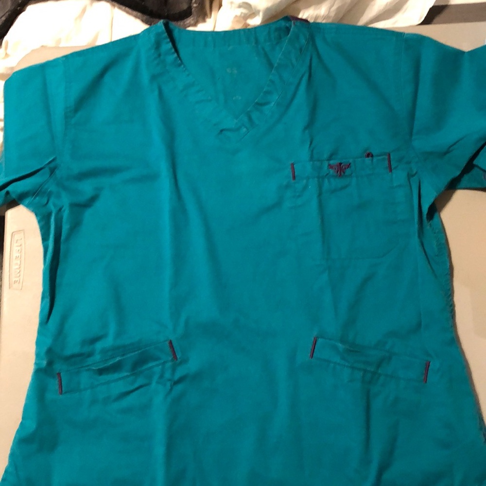 Med Couture Medium Scrub Top